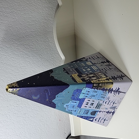 LIGHT UP HOUSE Metal Tin Decor, blue snow scene metal pyramid tin container can - Picture 3 of 15